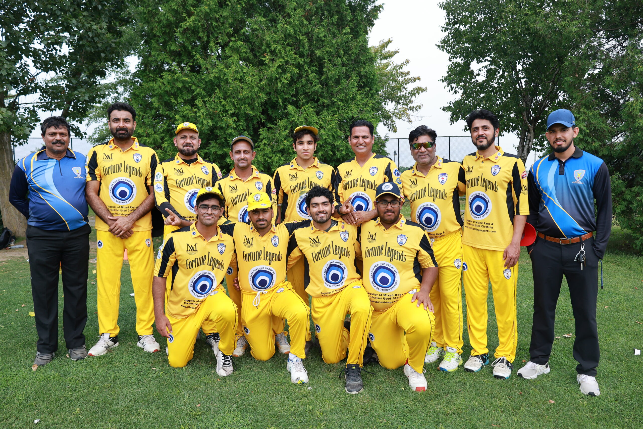 The Canada Fortune Legends squad in yellow kit